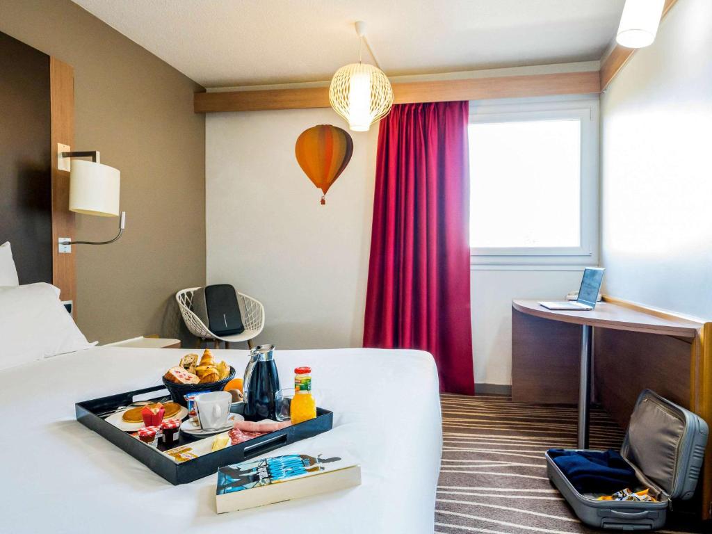 Jídlo v hotelu nebo okolí
