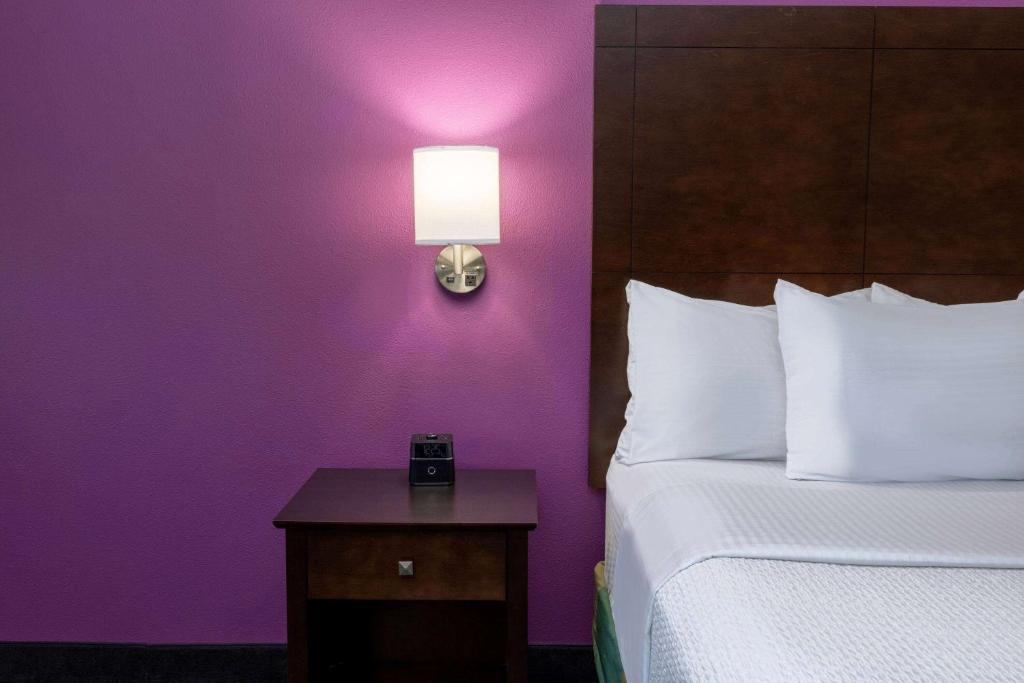 La Quinta by Wyndham Houston NW Brookhollow - Executive King Room