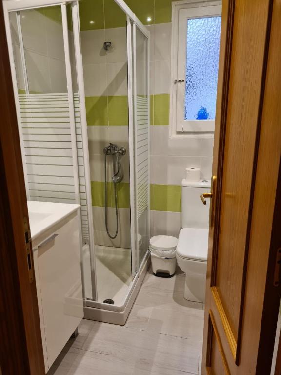 Habitación con baño privado- En casa familiar Beatriz ...