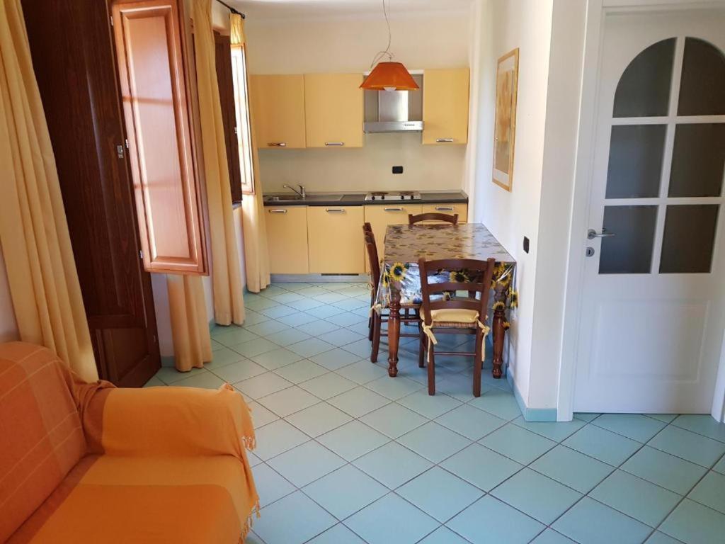 Kuchyňa alebo kuchynka v ubytovaní Villaggio Turistico Airone