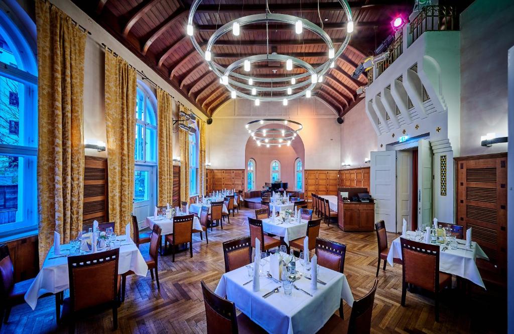 Restaurace v ubytování Asam Hotel