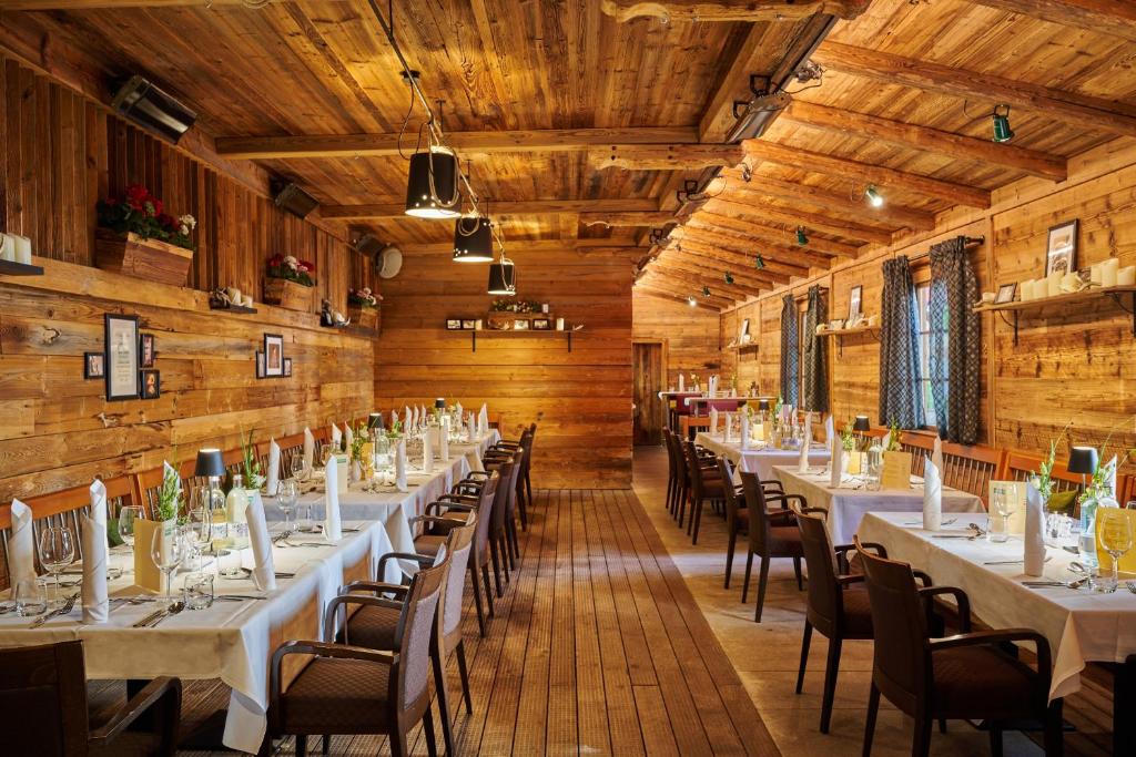 Restaurace v ubytování Asam Hotel