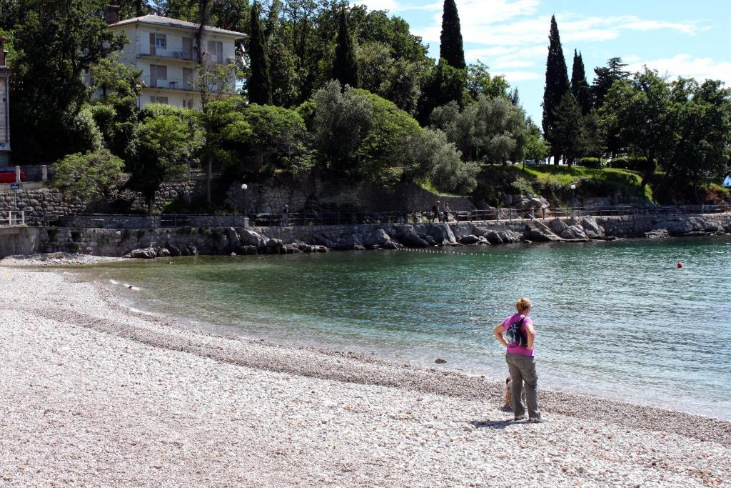 Fotografia z galérie ubytovania Apartments by the sea Ika, Opatija - 17713 v destinácii Ičići
