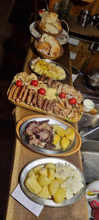 Jídlo v rezortu nebo okolí