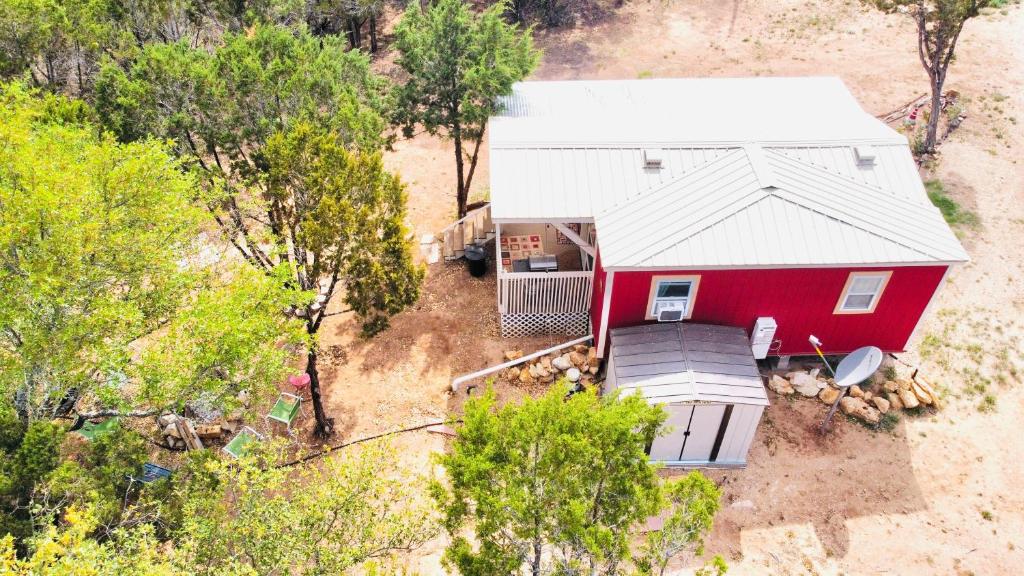 Vacation Home Elegant 1BR 1BA Tiny Home/Free Parking/ Near Lake, Marble