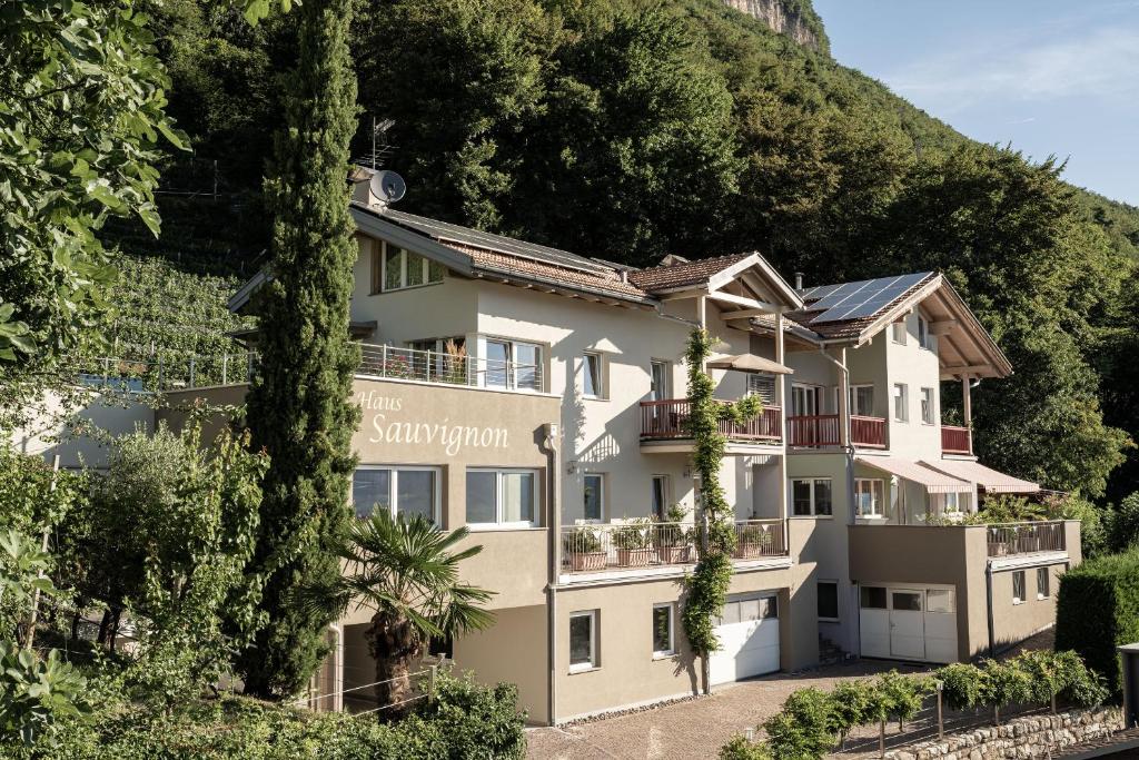 Nespecifikovaný výhled na hory nebo výhled na hory při pohledu z apartmánu
