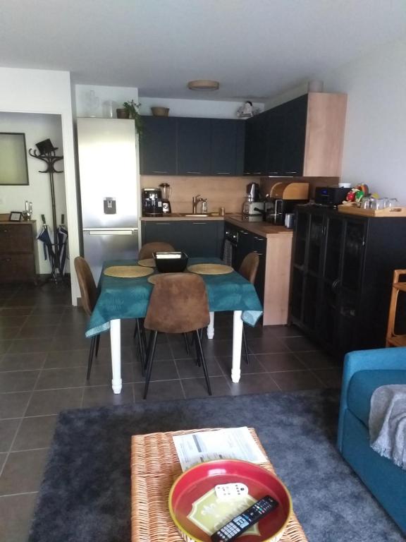 PATIO ARENA F2 in Bayonne