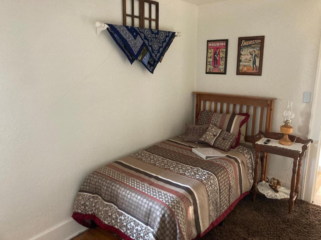 The Coffey House - Budget Twin Room