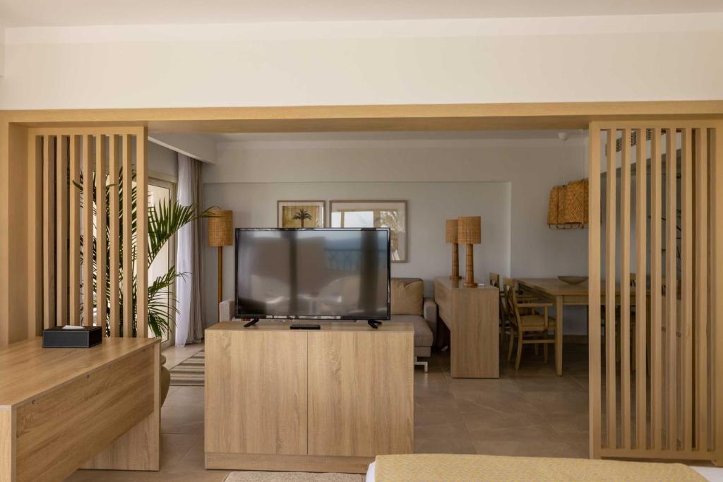 JAZ Costa Mares- Adults Friendly 16 Years Plus - 18