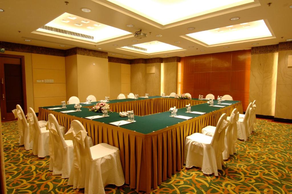 Konferenční prostory v ubytování Ramada Plaza Pudong Shanghai