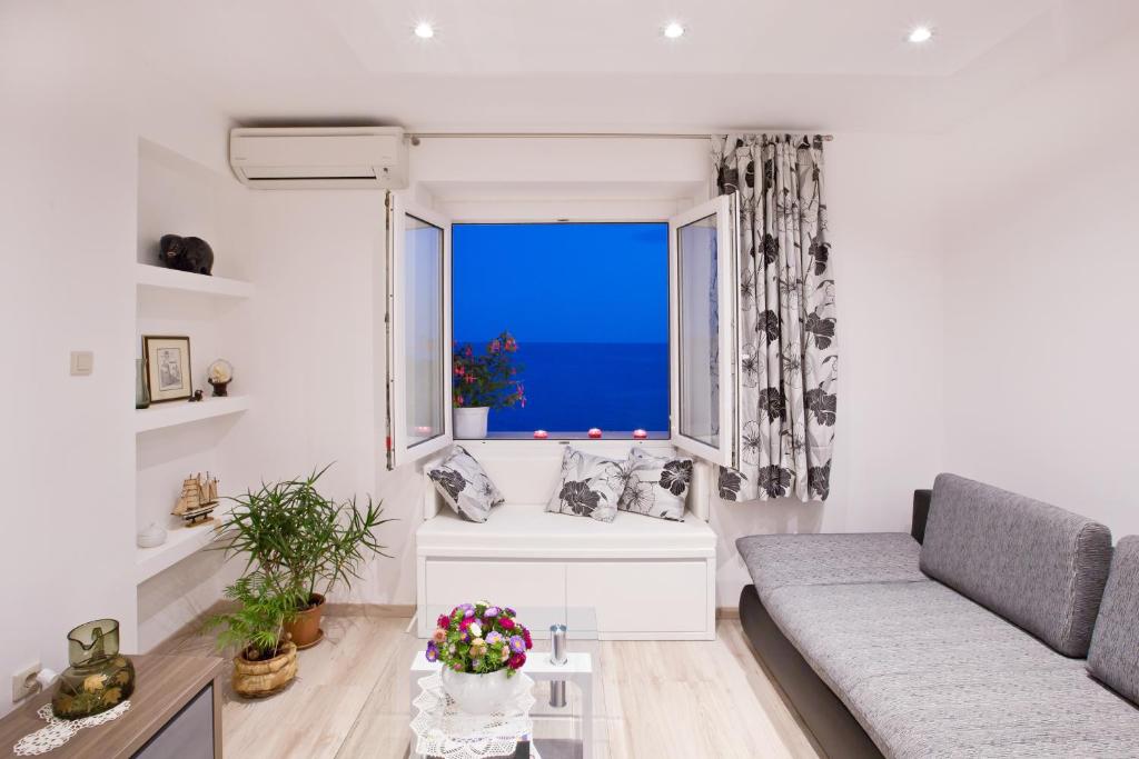 Apartment Aurora I tesisinde bir oturma alanı