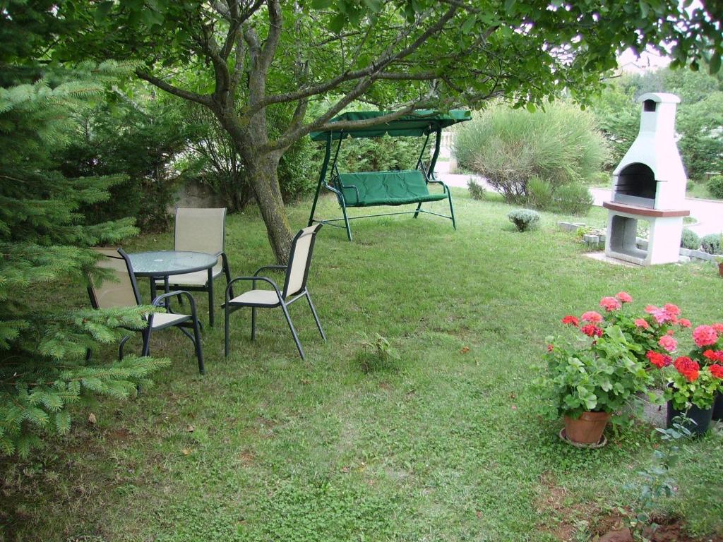 Zahrada ubytování Adriana Holiday Apartment