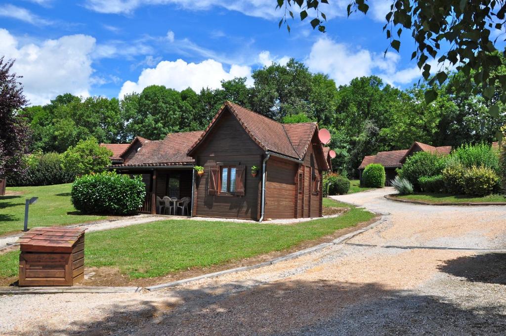 Zahrada ubytování Les Chalets de Thegra proche de Rocamadour et Padirac