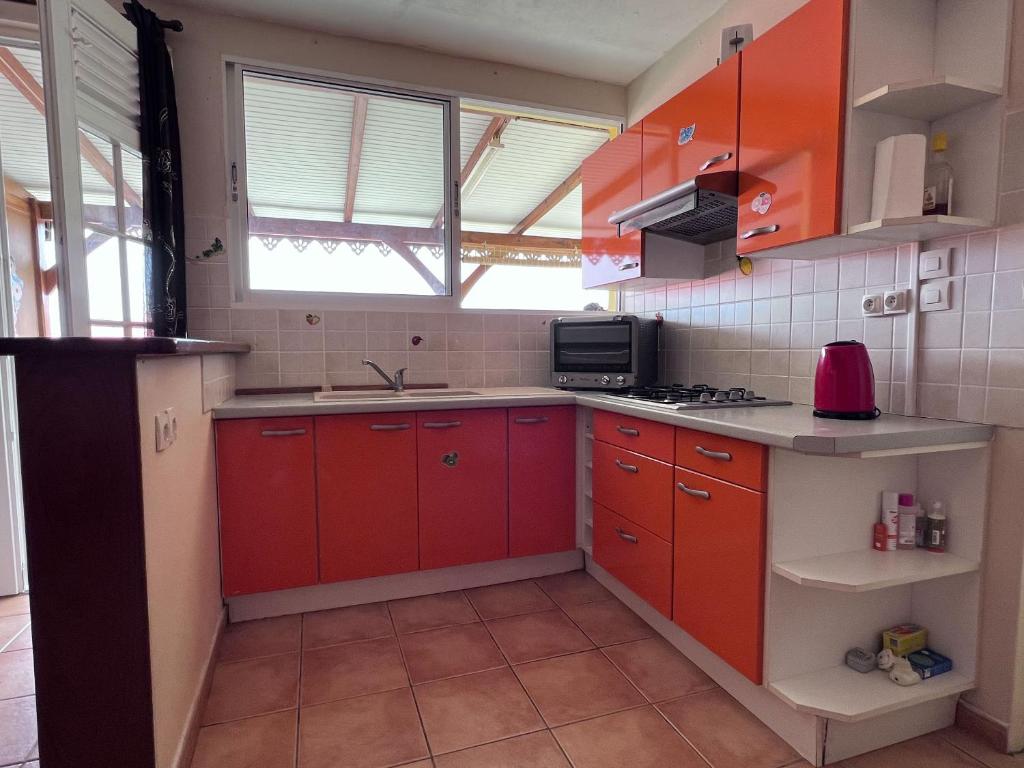 Kuchyň nebo kuchyňský kout v ubytování Ocean bleu 972 Orange N 2