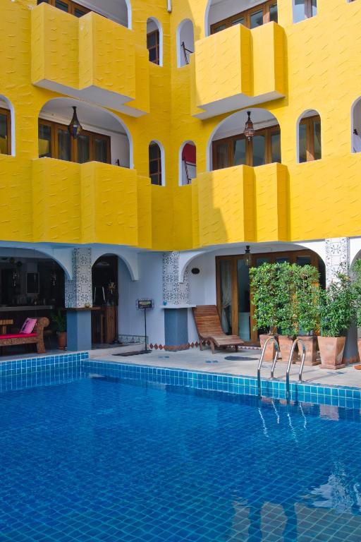 Bazén v ubytování Riad Hua Hin nebo v jeho okolí