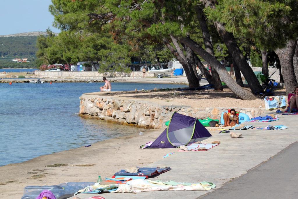 Fotografia z galérie ubytovania Apartments by the sea Pasman - 8217 v destinácii Pašman