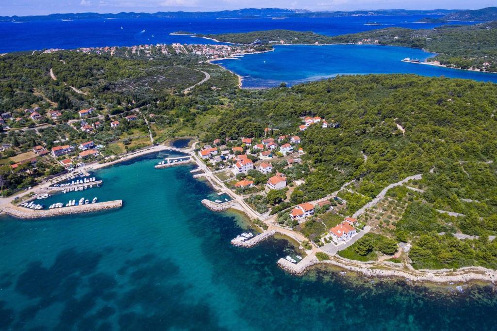 Fotografia z galérie ubytovania Apartments by the sea Zdrelac, Pasman - 8362 v destinácii Ždrelac
