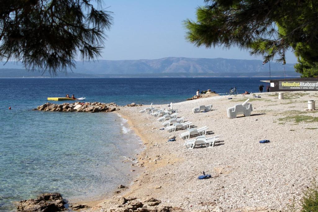 Fotografie z fotogalerie ubytování Family friendly apartments with a swimming pool Bol, Brac - 14379 v destinaci Bol
