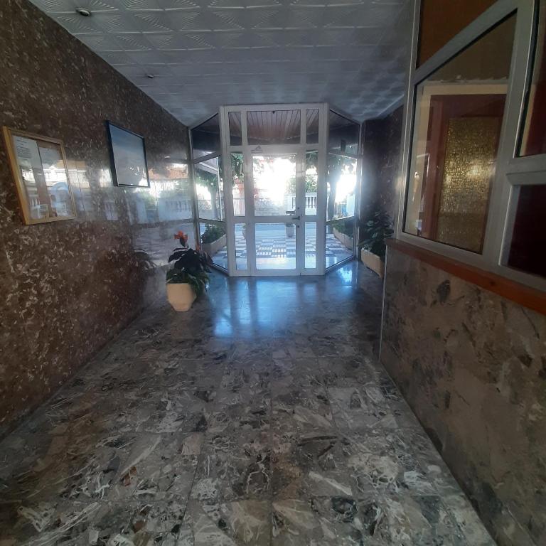 Kép Apartamento cerca Playa Napoli II szállásáról Salouban a galériában