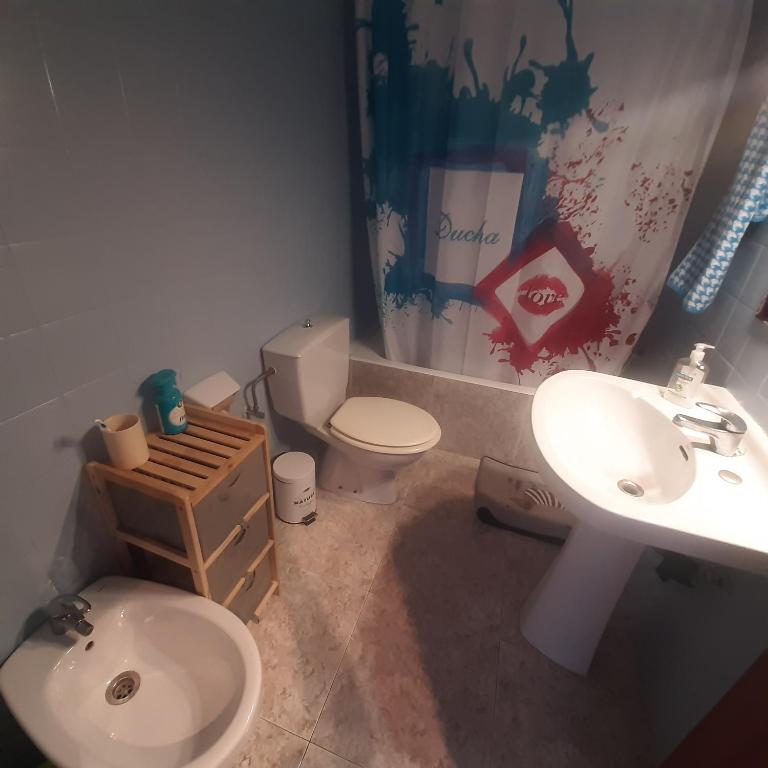 A bathroom at Apartamento cerca Playa Napoli II