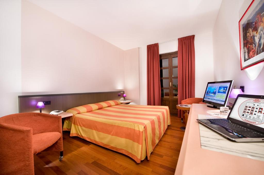 TV a/nebo společenská místnost v ubytování Hotel Campelli