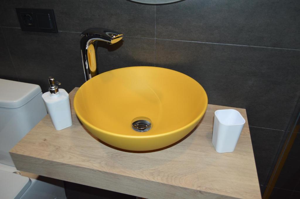 A bathroom at DIAMOND TORREMOLINOS TROPICAL