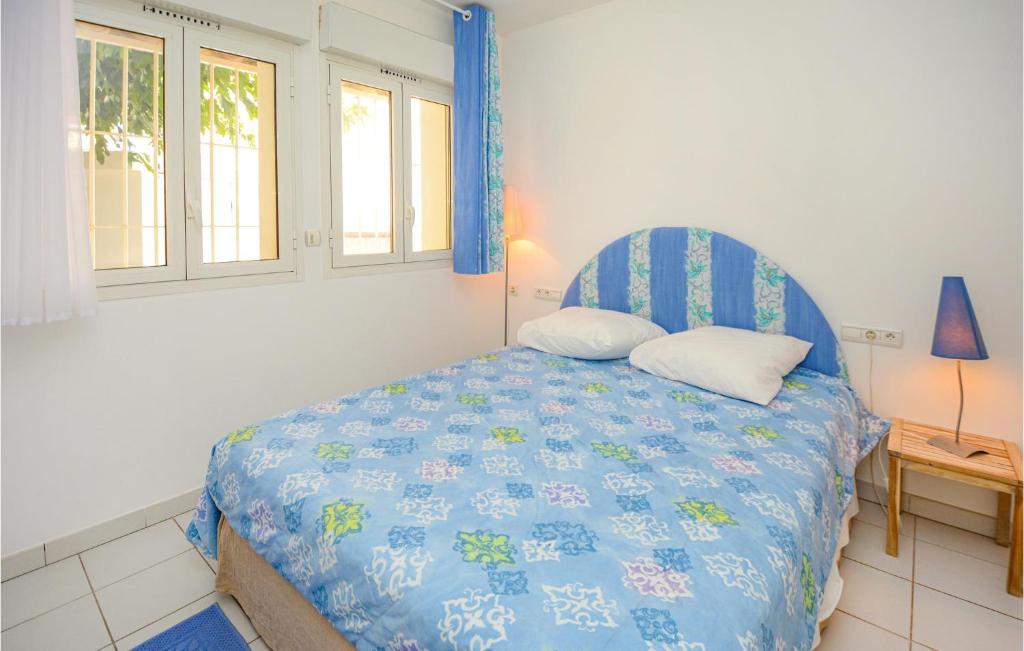 Posteľ alebo postele v izbe v ubytovaní 5 Bedroom Stunning Home In Valras-Plage