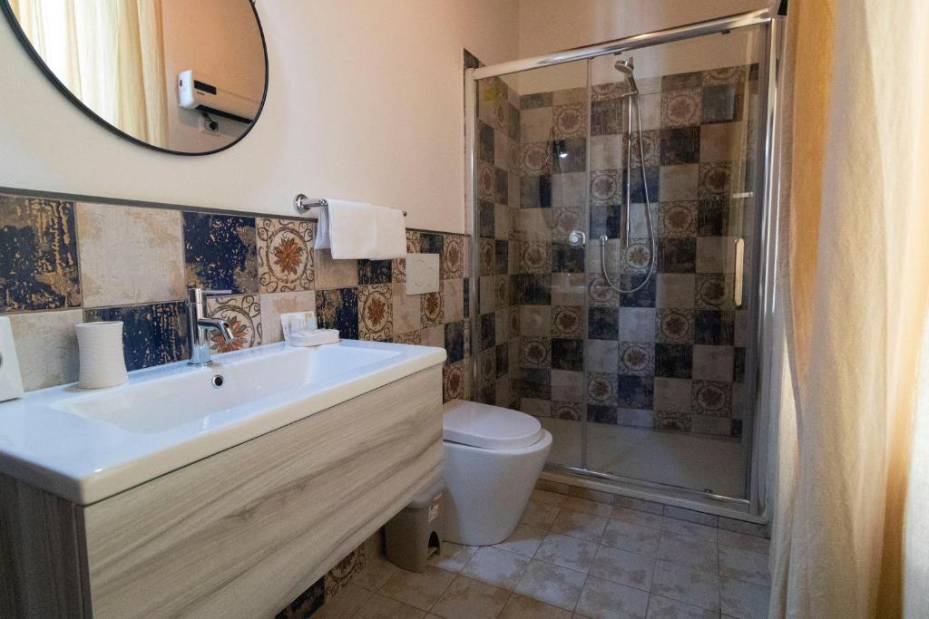 Un baño de Cicerone Guest House