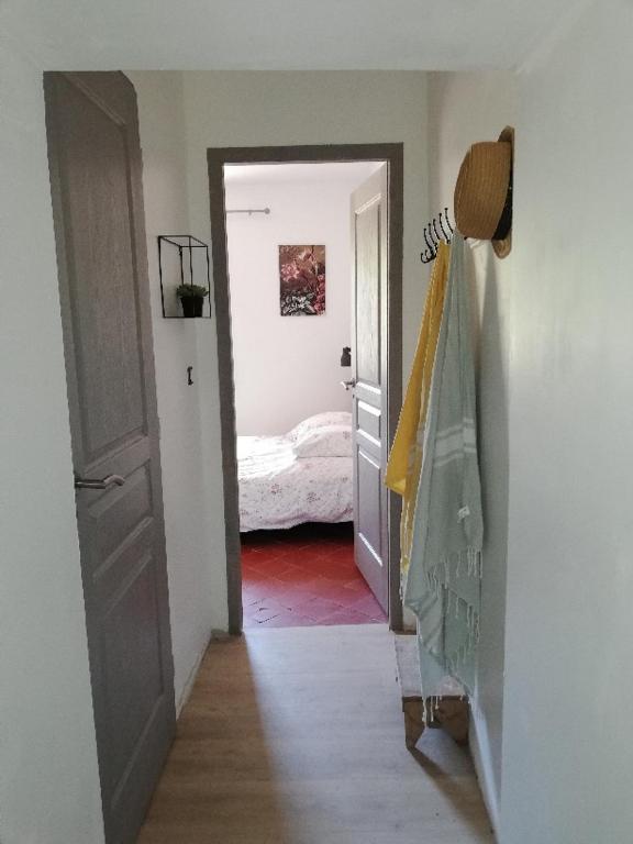 Posteľ alebo postele v izbe v ubytovaní La Maison Du Parc 1er étage
