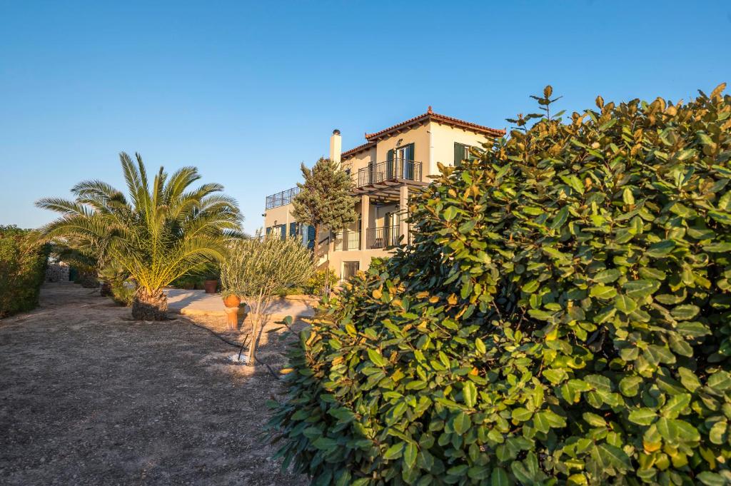 Zahrada ubytování MARFAIA - Villa by the sea