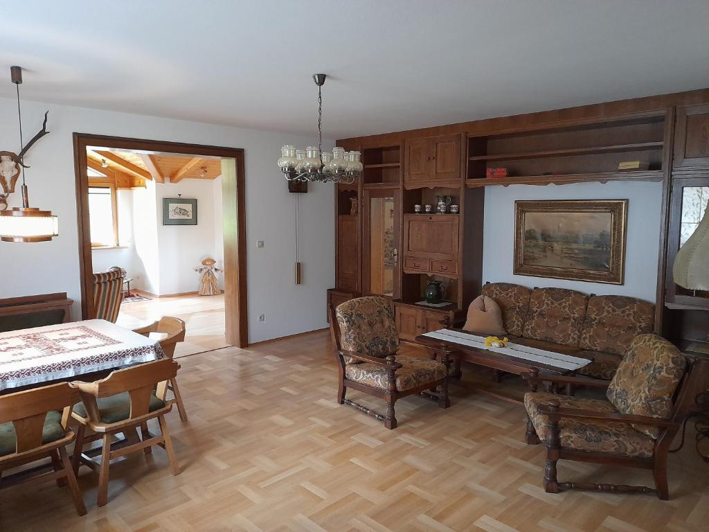 A seating area at Ferienhaus Reiter