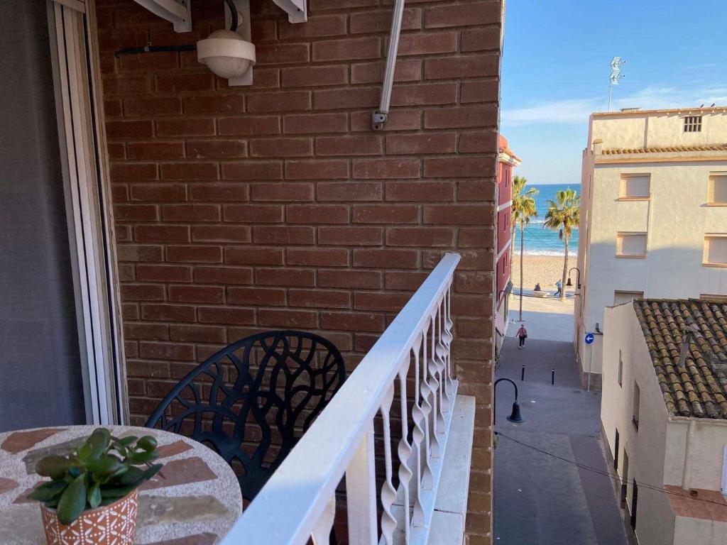Balkón alebo terasa v ubytovaní Apartamento a 1 minuto de la playa