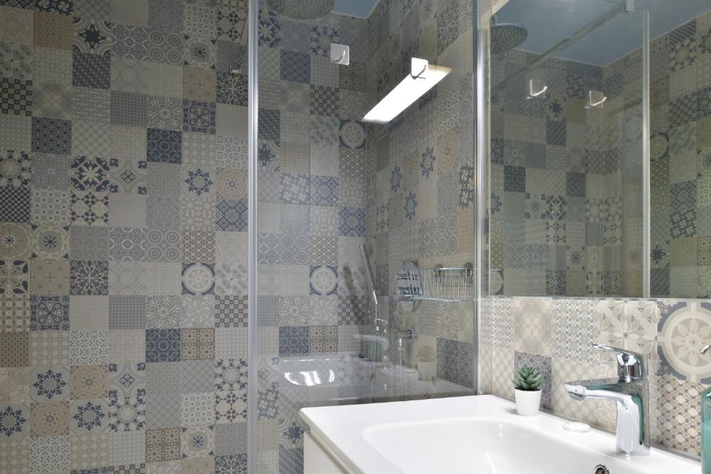 Un baño de TI Hotel