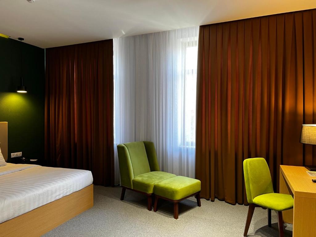 King Plaza - Superior King Room