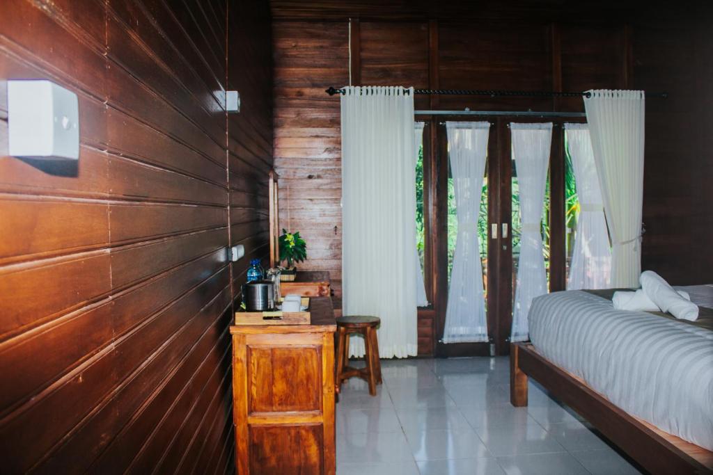 Kurnia Guest House & Spa - 4