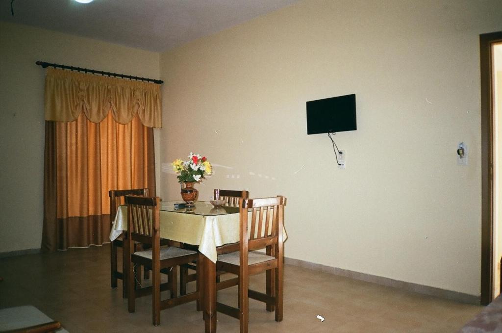 TV a/nebo společenská místnost v ubytování John Apartments