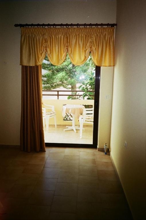 Fotografie z fotogalerie ubytování John Apartments v destinaci Plataniás