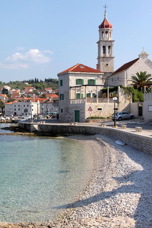 Fotografie z fotogalerie ubytování Apartments by the sea Sutivan, Brac - 19427 v destinaci Sutivan