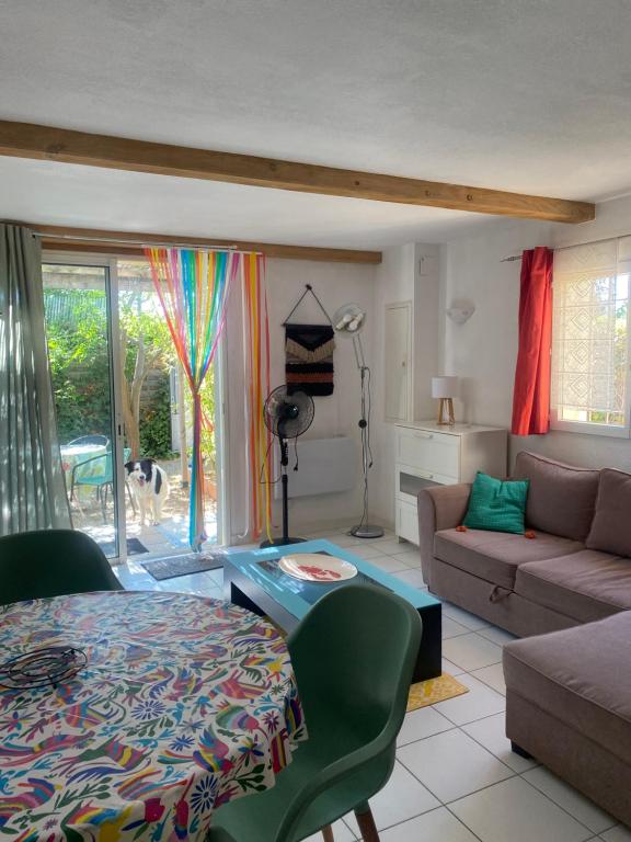 Le Séville 20mn des plages climatisé - Casa De Una Habitación