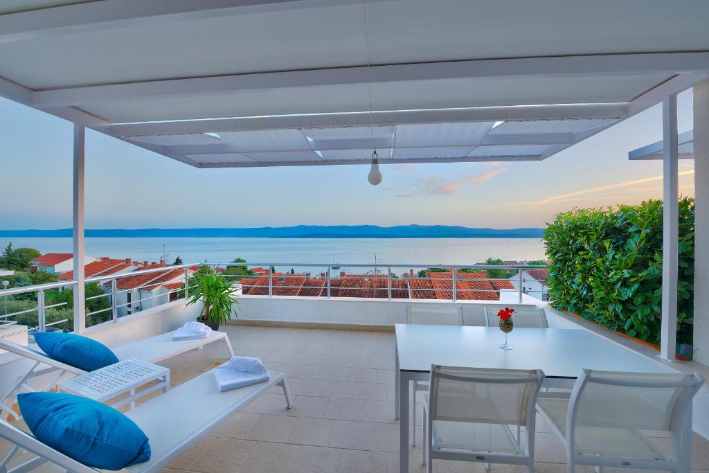 Apartments Villa Azzurra Bol - 2