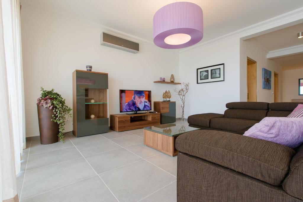 Seafront Apartment Sliema - 2