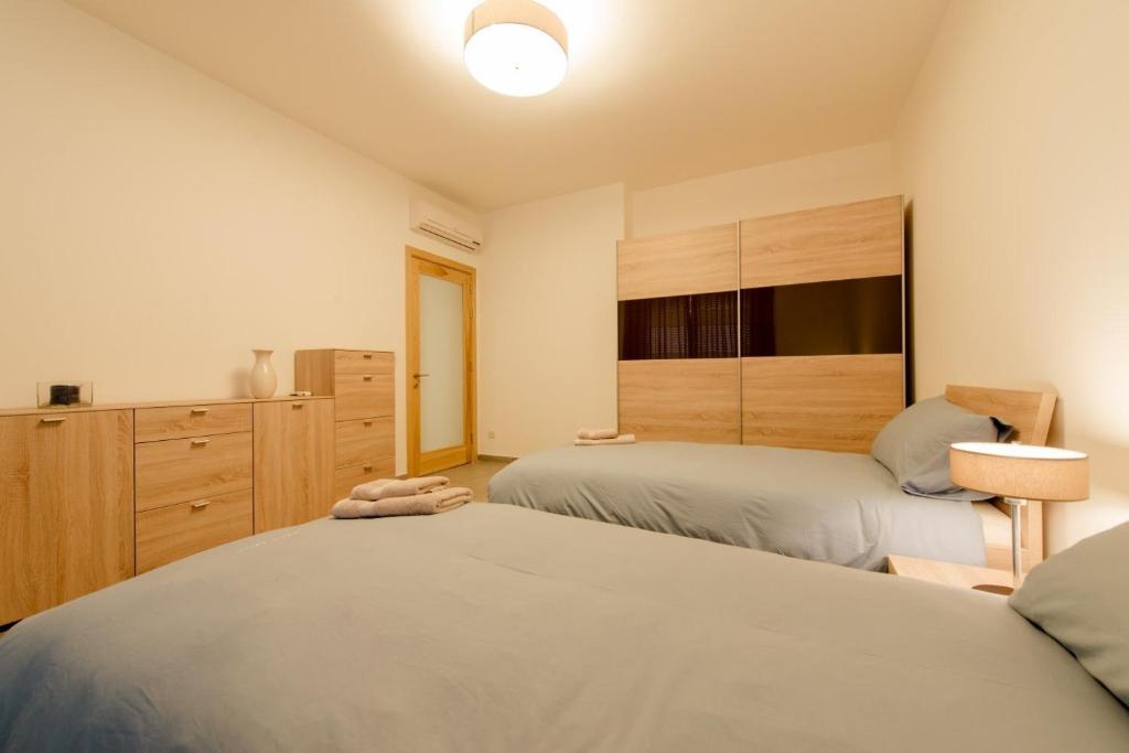 Seafront Apartment Sliema - 13