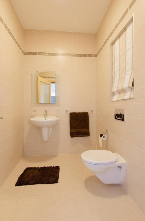 Seafront Apartment Sliema - 19