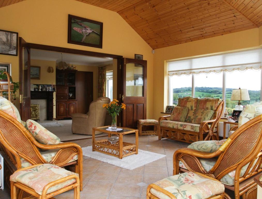 Posezení v ubytování The Arches Farmhouse B&B