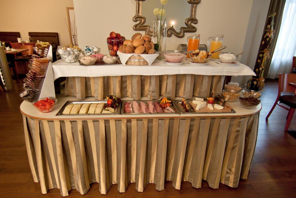 Hotel Continental Hamburg Hauptbahnhof - Resim 17