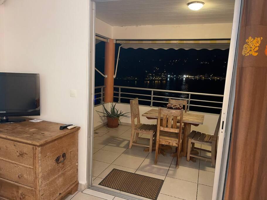 TV a/nebo společenská místnost v ubytování STUDIO HORIZON VUE MER