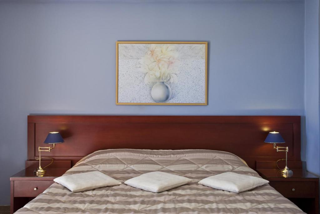 Viaros Hotel Apartments - 11