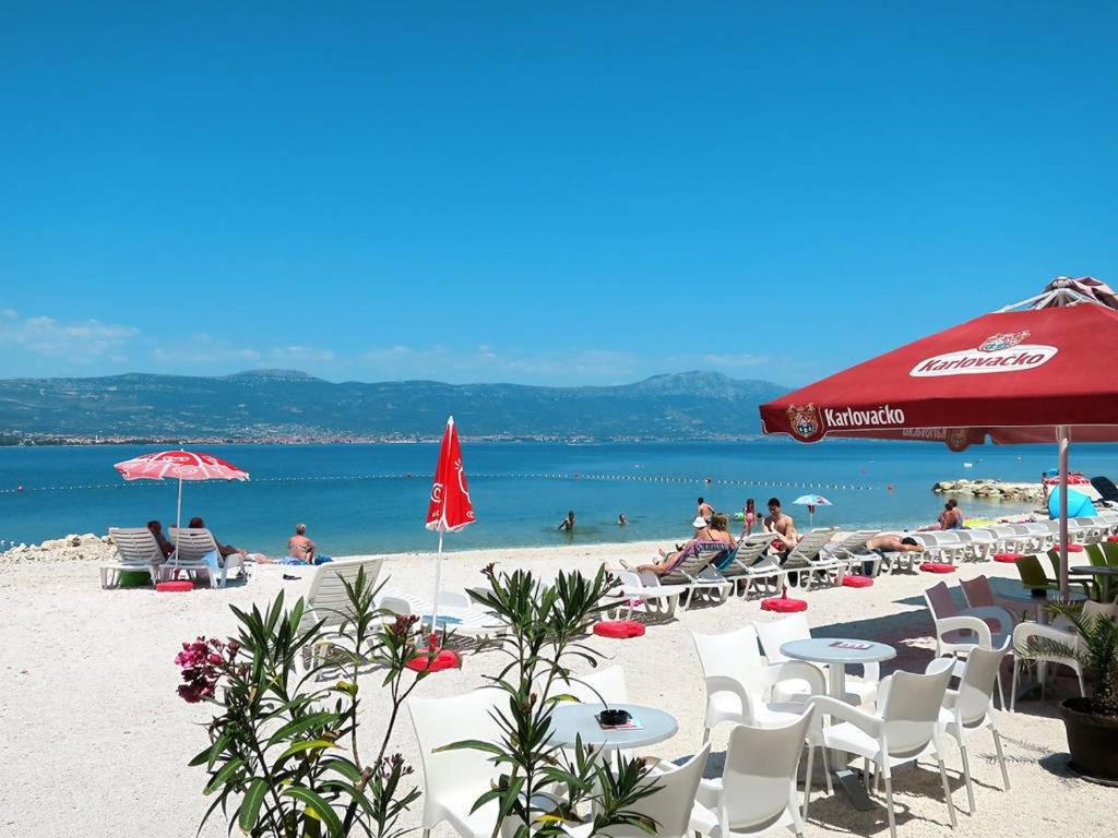 Fotografie z fotogalerie ubytování Apartments by the sea Arbanija, Ciovo - 6062 v Trogiru