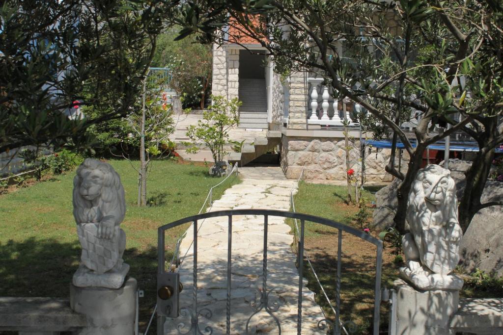 Zahrada ubytování Apartments by the sea Seline, Paklenica - 6531