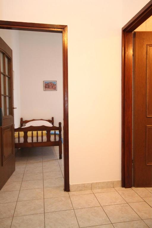 Fotografie z fotogalerie ubytování Apartments by the sea Seline, Paklenica - 6531 v destinaci Starigrad-Paklenica
